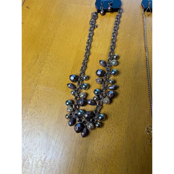 NWT Paparazzi Set of 2 necklace and earrings - Picture 5 of 5